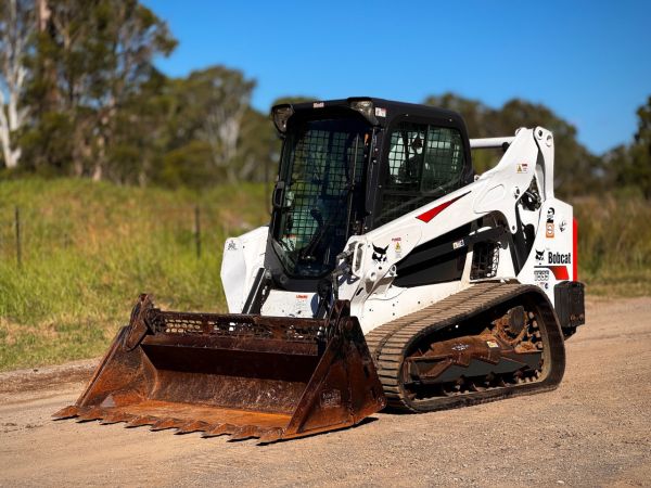 2019 Bobcat T595 Skid Steer image