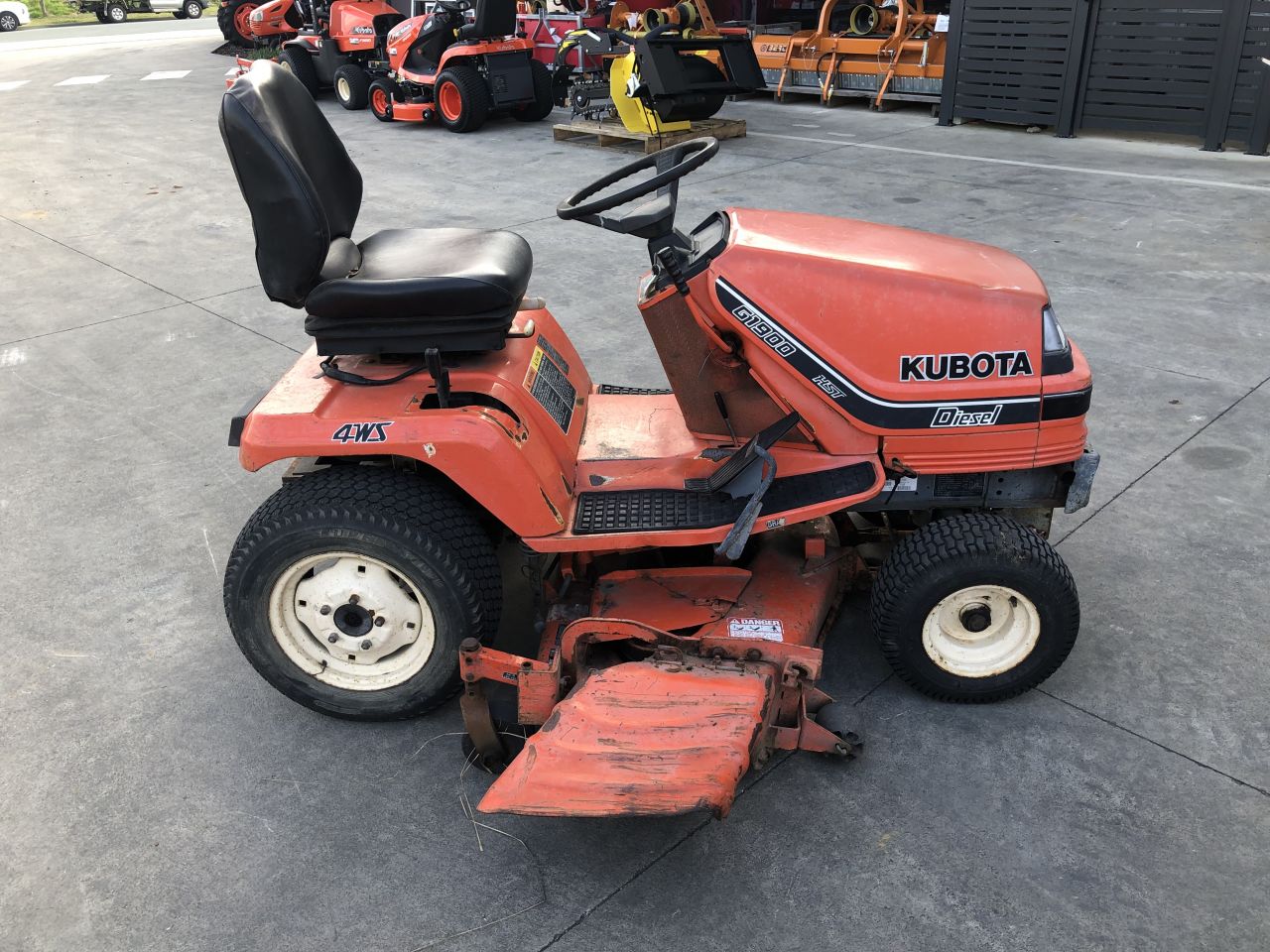 4 wheel lawn online mower